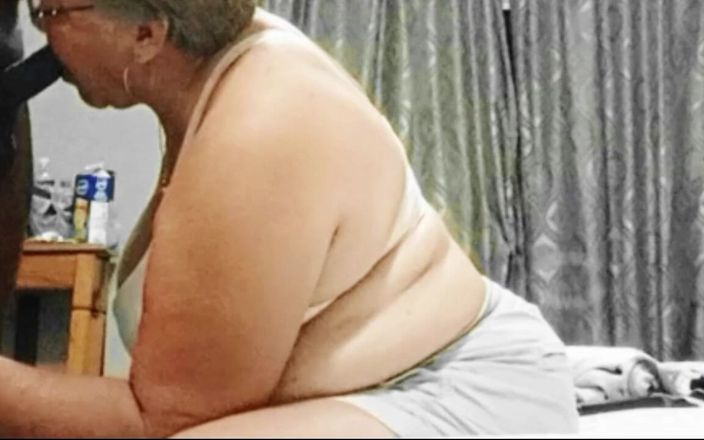 Milfta boohot: Seks anal sama tante seksi veteran 70 tahun