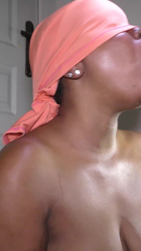 Satu lagi beban yang ditelan blowjob eboni