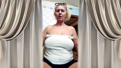 Lukerya: Gorąca gospodyni Lukerya w kuchni