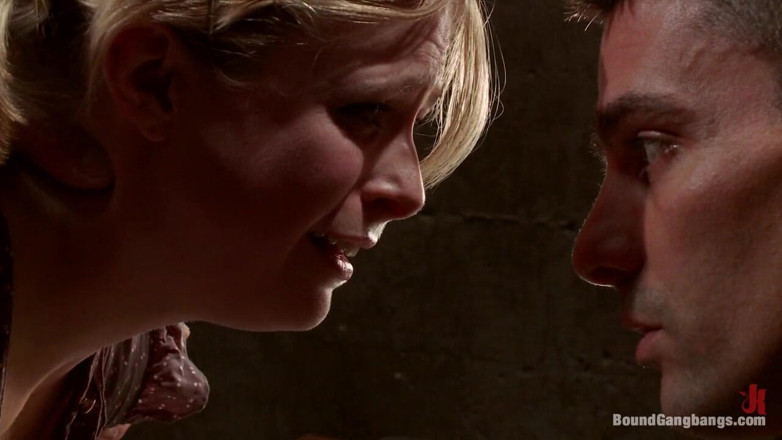 Bound Gang Bangs by Kink: Zavallı küçük Amerikalı kız Meksika'da ilk kez grup seks ve çifte...