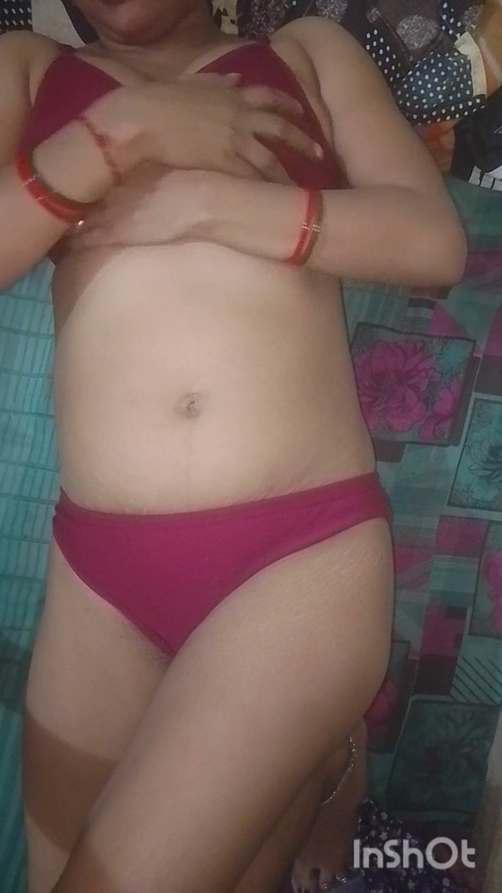 AshaDevi88: New Friend Ki Wife Ko Akele Room Me Chodne Ka...
