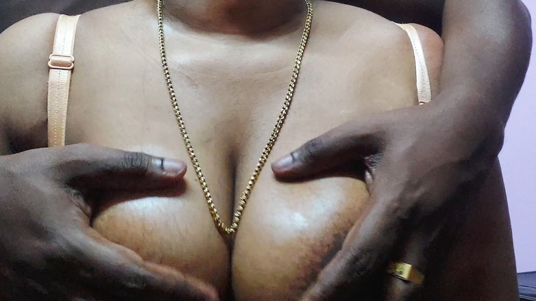 Desi Mohini: 그녀의 하인과 섹스하는 섹시한 인도 핫한 바비, 포르노 이야기