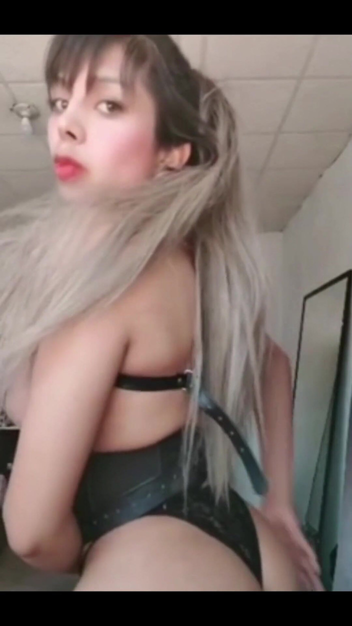 Kevinisssa studio: Estaba probándome mi nuevo arnés y me encanta la forma...