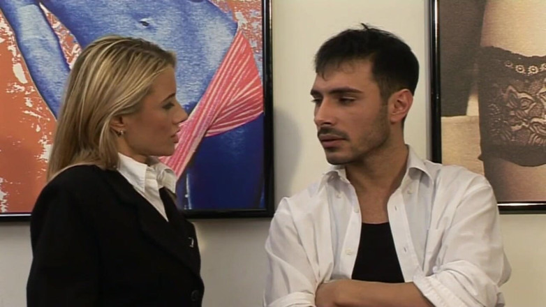 Galaxy Orgy: Orgia interrazziale calda per una bionda pelosa