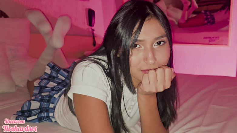 Teen sex 66: A girl Stepsister Gets a Super Cumshot Inside Her Tight