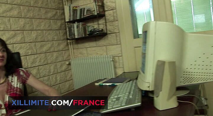 Made In France: Bir arkadaşının üvey annesiyle yoğun seks