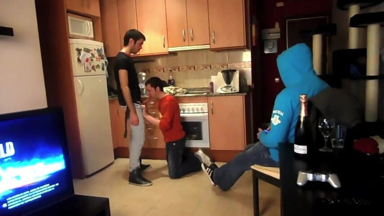 Robyn 3Some: Mă uit la fratele meu vitreg cum se fute