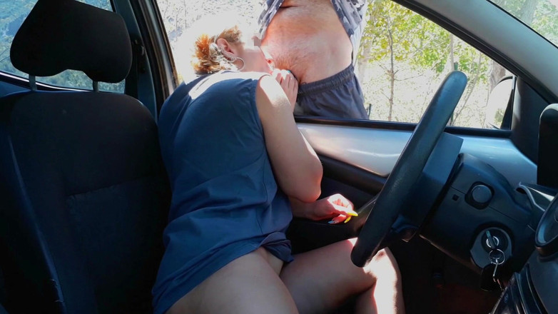 LadyRoma: Saya memberikan orang asing blowjob di tempat letak kereta