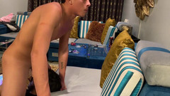 The Substance: Deep Throat mit dem lateinamerikanischen Modell ist gerade von der...