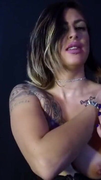 Pretty new MILF gets oiled and fucks her pussy