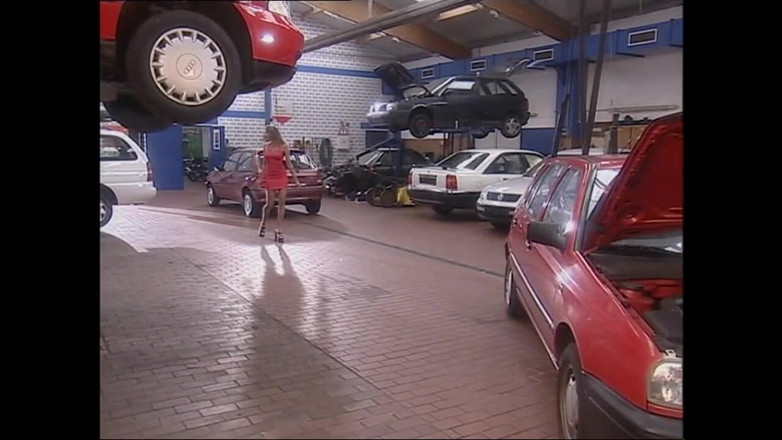 Purzel Official: Horny Slut Have Sex to a Mechanic with Hard Cock