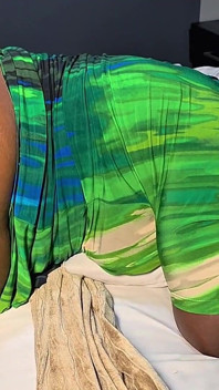 Hàng xóm già da đen chơi bbc