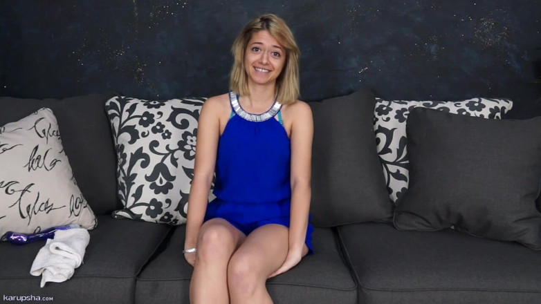 Karups Ladies: Izzy Masturbating