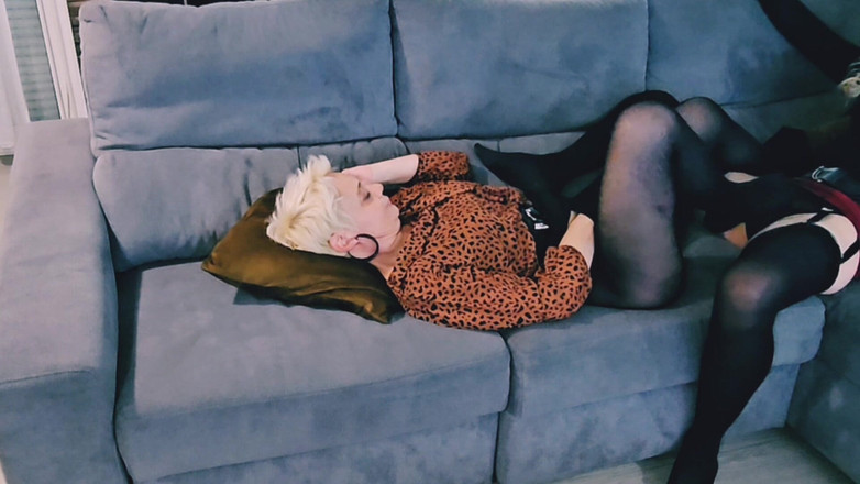 Nady-So: मैं उसके साथ बेहतर खेलने के लिए उसके चिपचिपे को फाड़ देता हूं