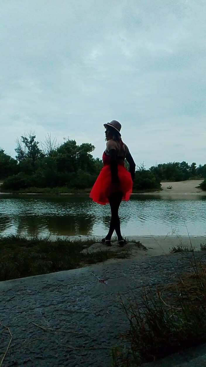 MilaFemboyUA: Mi alleno nella natura