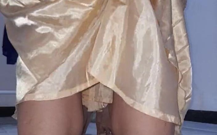 Naomisinka: Золота атласна сукня