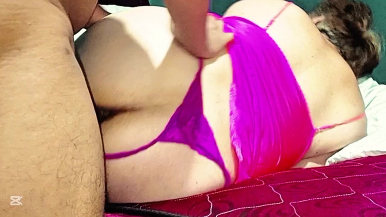 Milfta boohot: ยายทหารผ่านศึกระยําในตูด