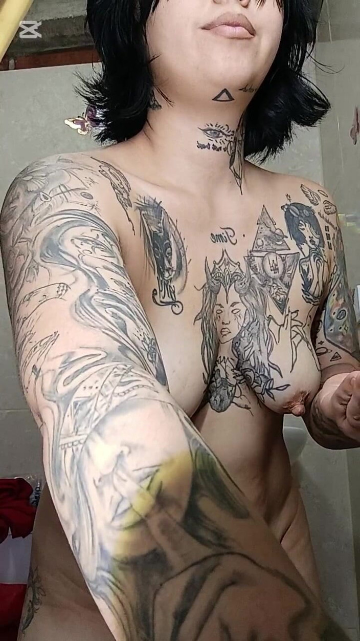 Dalyla: Big Belly Colombia