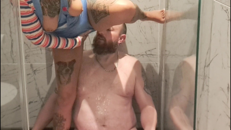 Yourfavecumslut: Chucky will pinkeln