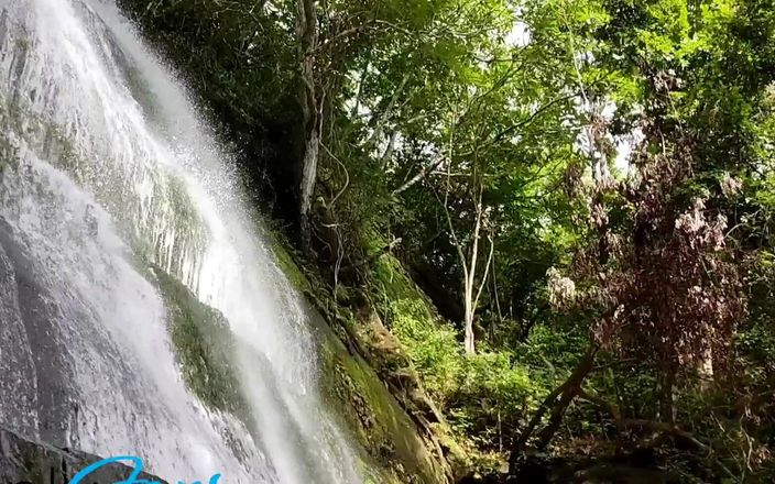Maruchel Gomez: Enjoy this view and delicious waterfall while i make it...