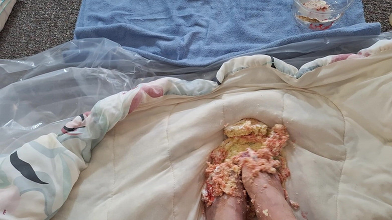 Victoria Lecherri: Untuk pecinta kaki dan makanan!