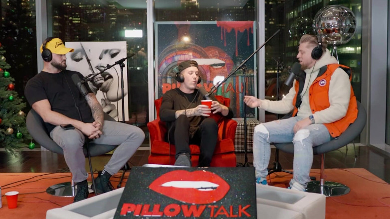 Pillow Talk: Tiktok MogulUl Aaron Vankampen devine ciudat în conacuri!