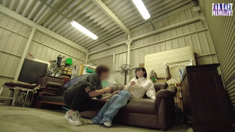 Far East pornography: 달콤한 안경은 끝없는 걸프 블리스에서 따뜻한 방울을 맛보는 게으른 날에 놀려 - 2부