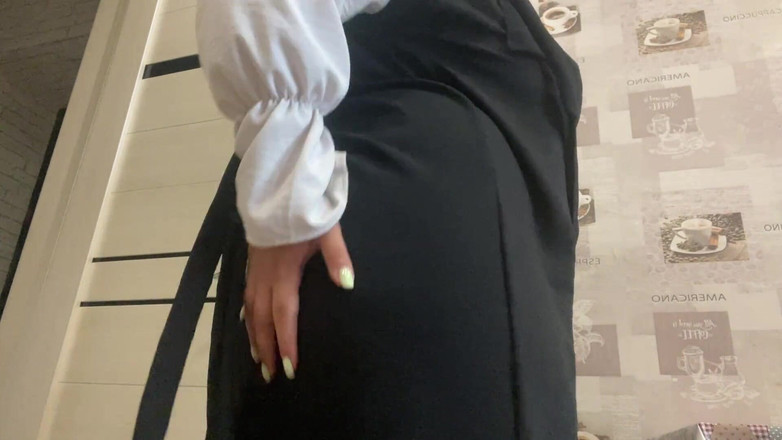 Lux Eva: Khalifa em Hijab se masturba na cozinha