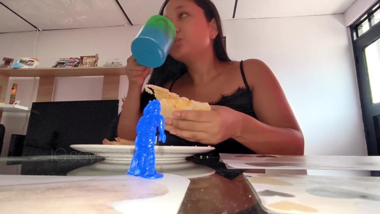Isabel: Reuzes, de kleine mannen zijn vanmorgen mijn ontbijt