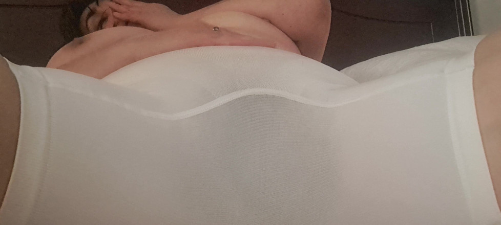 Mommy big hairy pussy: 팬티 위 껍질을 잡으면, 얼마나 두껍고 젖었을지