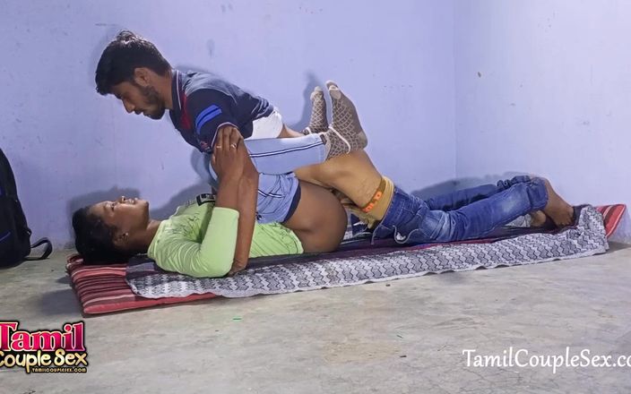 Tamil Couple Porn Videos: 私のセクシーなタミル語大学のクラスの女の子を床に店の部屋でクソ