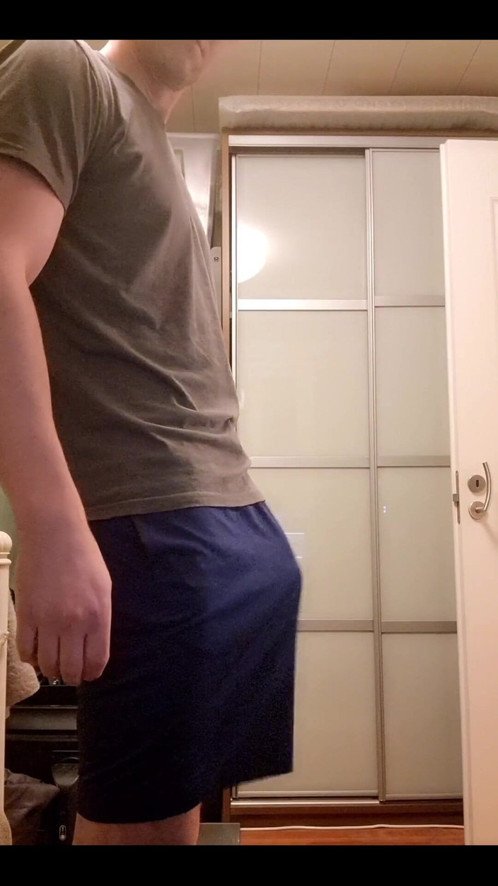 Awesome A: Как думаешь, хорошо ли заниматься спортом без нижнего белья?