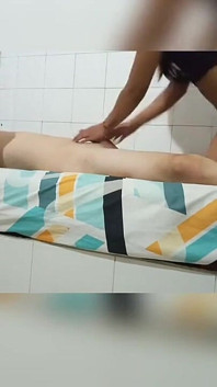 Looking for Cheap Whores, I Meet My Neighbor and I Take Advantage of It and I Fuck Her, She Gave Me a Discount of 10% of What Sh