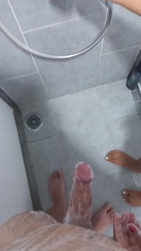 Sinnliche Rote Nägel, Seifiger Dusche-handjob - Langsam Waschen, Rinsen & Sperma in Thumb-index Crevice POV