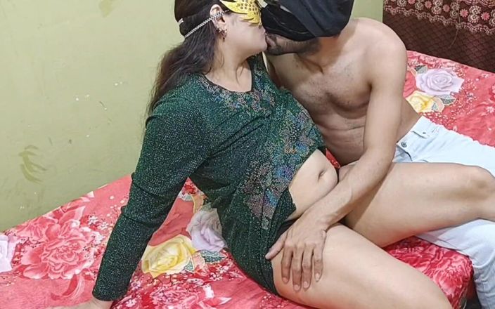 Sweetie Khan: La figa della mia ragazza è piena di sesso