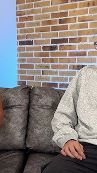 Lelaki Nerdy Melawat Psikologinya Dan Berakhir Dengan Dia Di Tengah-tengah Bahagian - Pipeboy