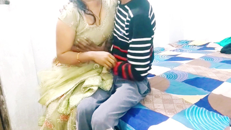 CharlieAishaa: Sexy india esposa está desesperada por sexo hardcore