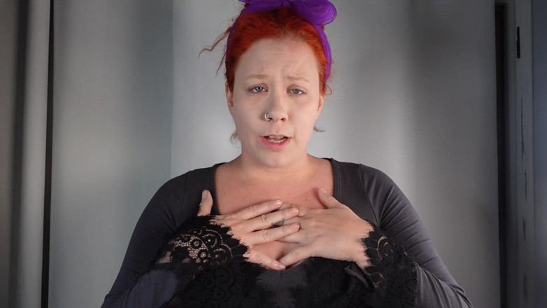 Deanna deadly: Stepmom is a werewolf!