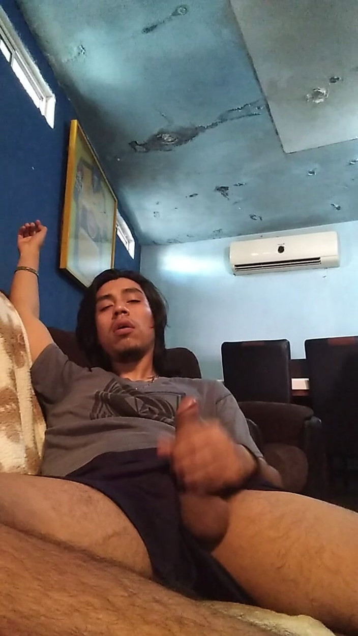 AlexAlejandro13: Réveille-toi avec moi comme ça, la tirant comme moi