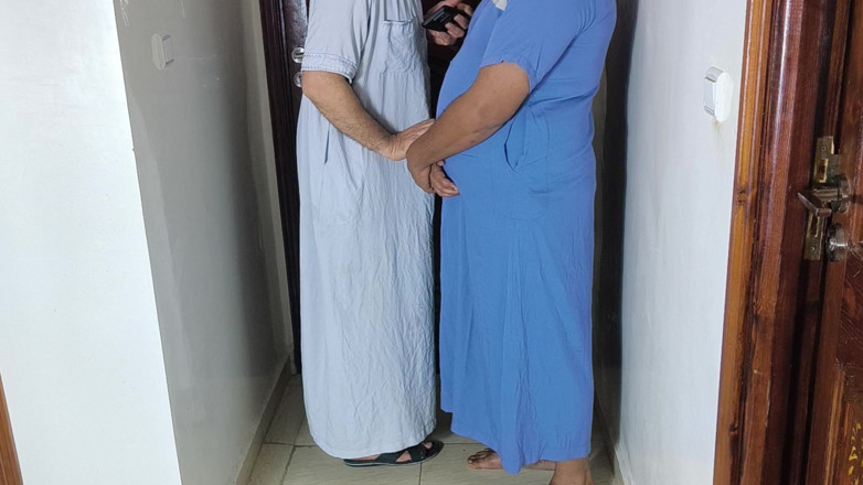 Arabic wife cuckold: Árabe Ganbang Saudita Esposa Compartilhou Minha Esposa Com Meu Melhor...