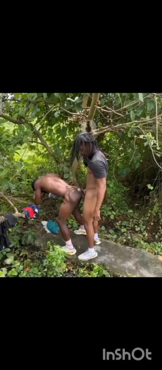 Sweetass132: Fuck in the Bush
