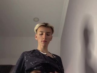 Sandro Jenner: Femboy la masturbación