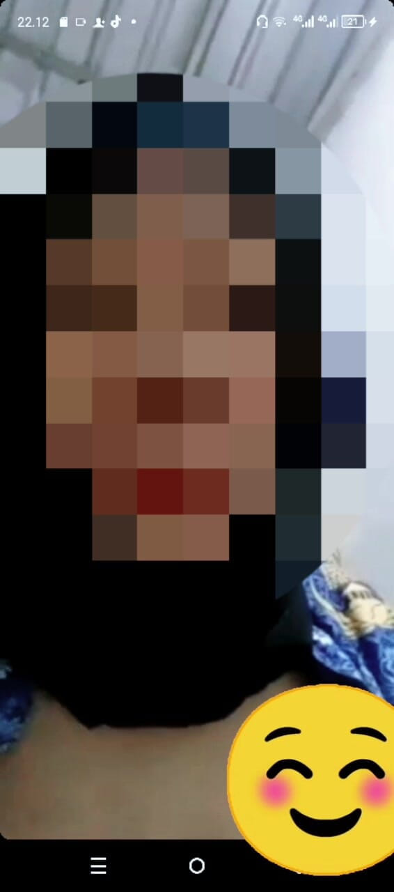 Astriana88: 继母 Milk Liatin dong 我想远距离摇晃鸡巴