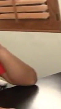 Vollbusige MILf-chefin eva notty bläst fremden