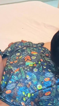 Bhabhi hatte bolwjob und lutscht mit ihrem debour