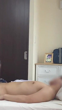 Я отдам тебе своего лучшего друга. - B