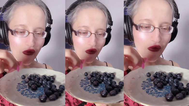 FinDom Goaldigger: Asmr blueberry mange - asmr, lunettes, géante