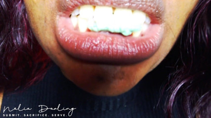 Kneel to Nolia: Chewing gum ASMR