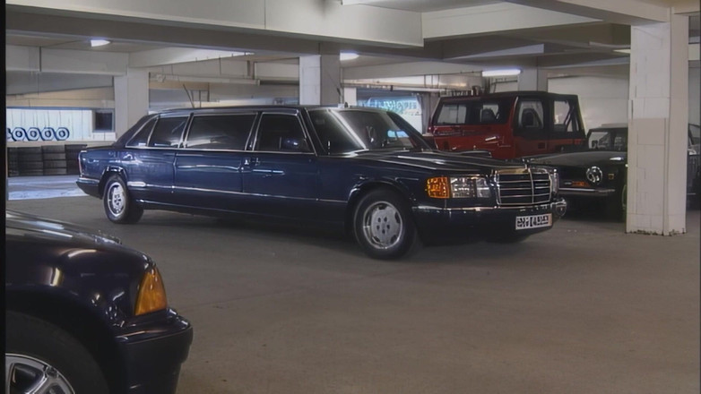 Erotic Planet Studio: Três Loiras Putas Do Escritório Na Garganta Profunda, Asiática De 25cm...