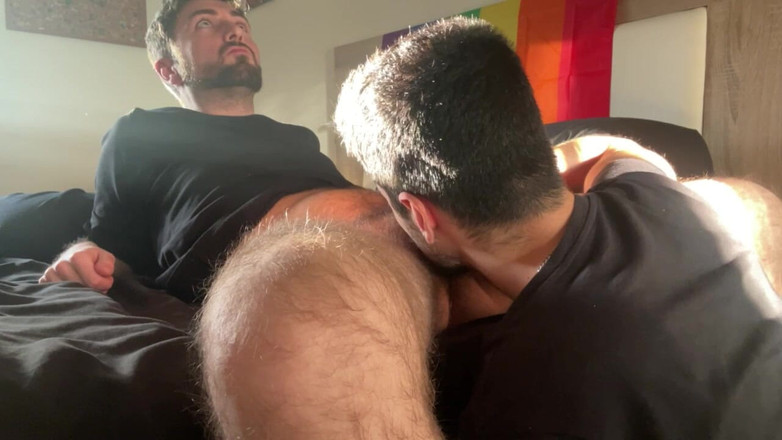 Nenesgaymers: Lížu zadek mého přítele a čůráka, on se mi vystříká do...